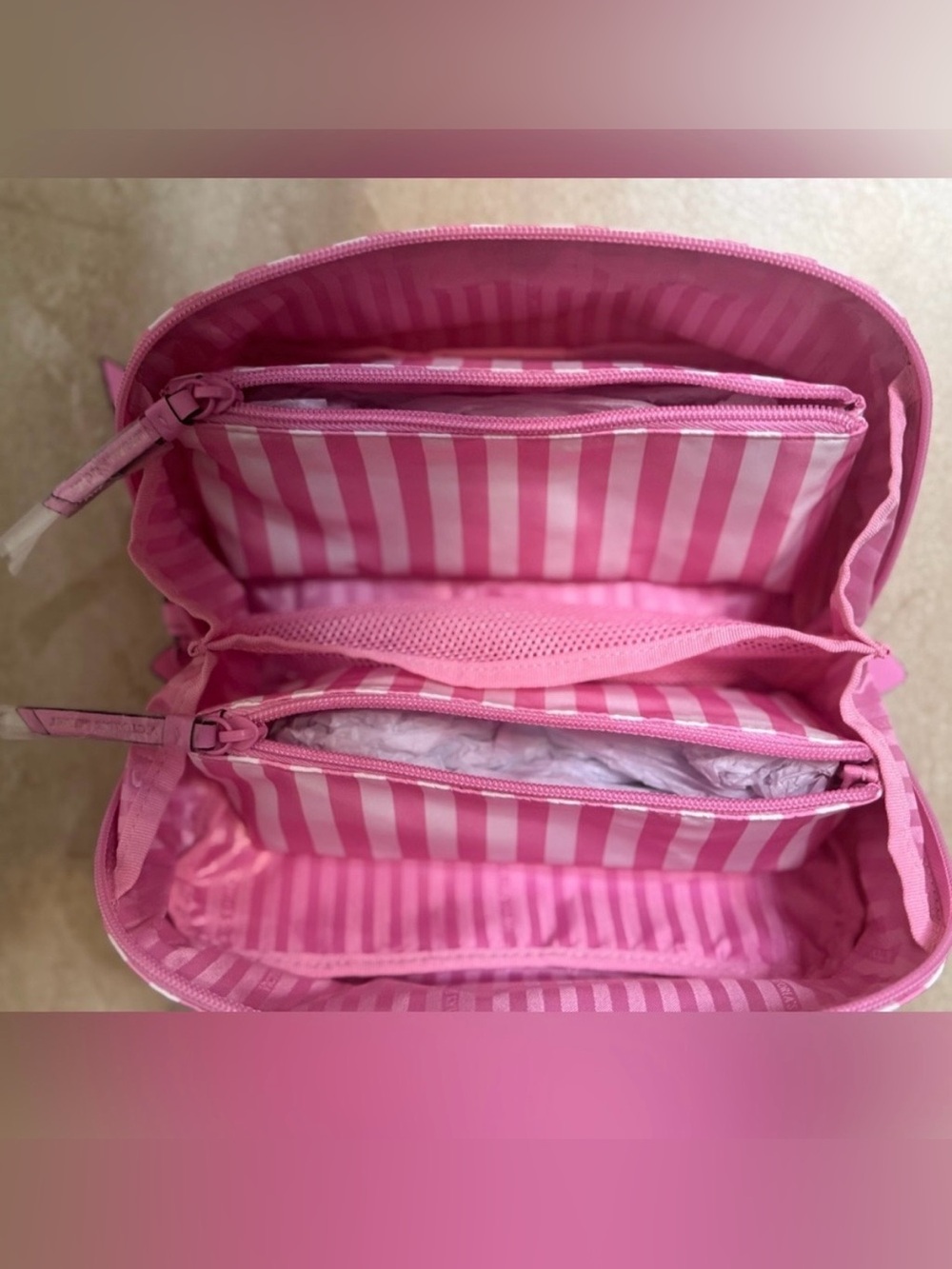 VICTORIA'S SECRET 3-Piece Expandable Travel Makeup Bag - Picture 10 of 10
